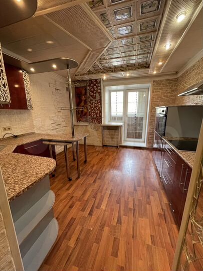 3-к. квартира, 87 м², 2/9 эт.