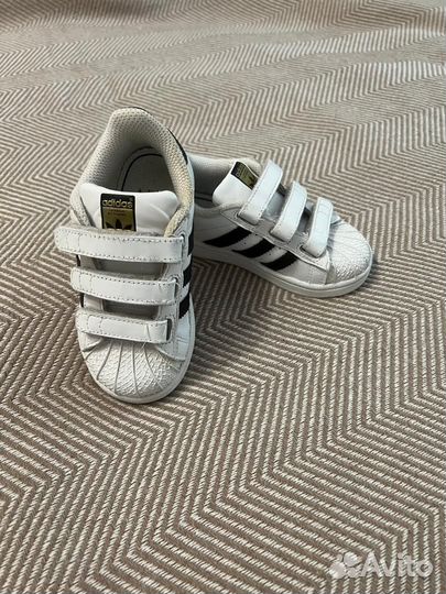 Кроссовки adidas superstar 24