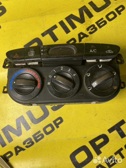 Блок управления отопителем Kia Sportage 2001