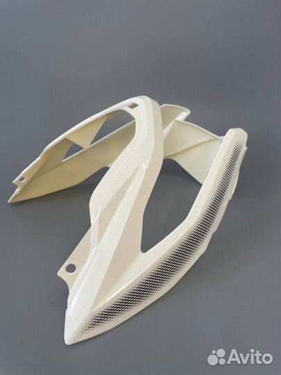 Накладка (обтекатель) фары Vento Riva SX,белая