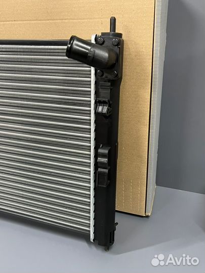 Радиатор охлаждения Mitsubishi Lancer 10 1.5 AT