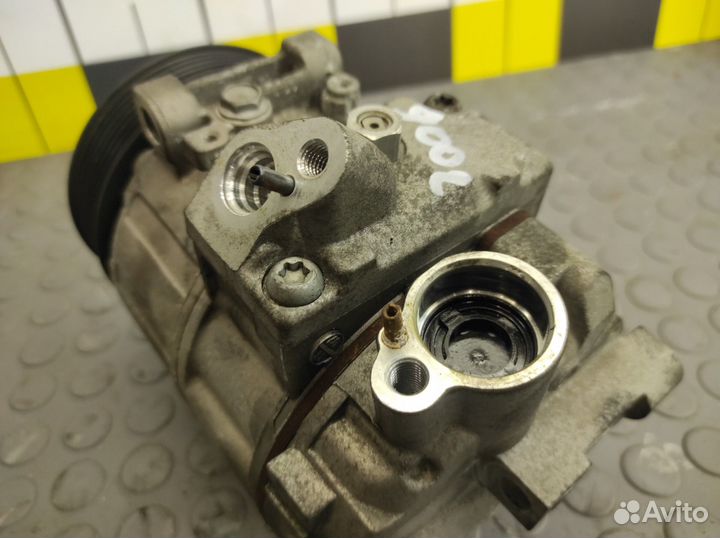 Компрессор системы кондиционирования Mercedes-Benz