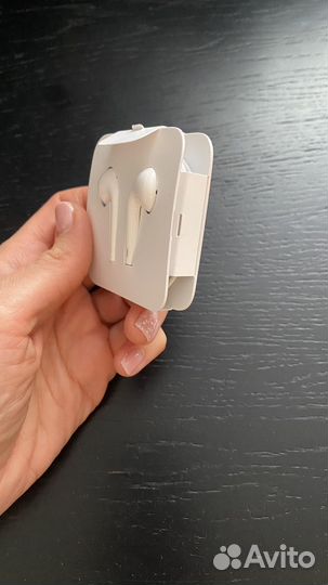 Наушники для iPhone проводные