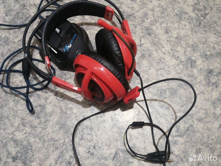 Игровая мышь и наушники