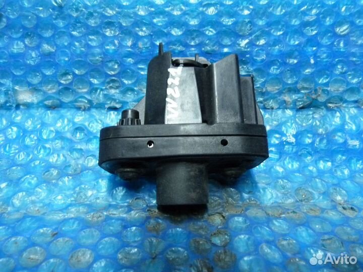 Личинка замка багажника Mercedes-Benz S-Class W221