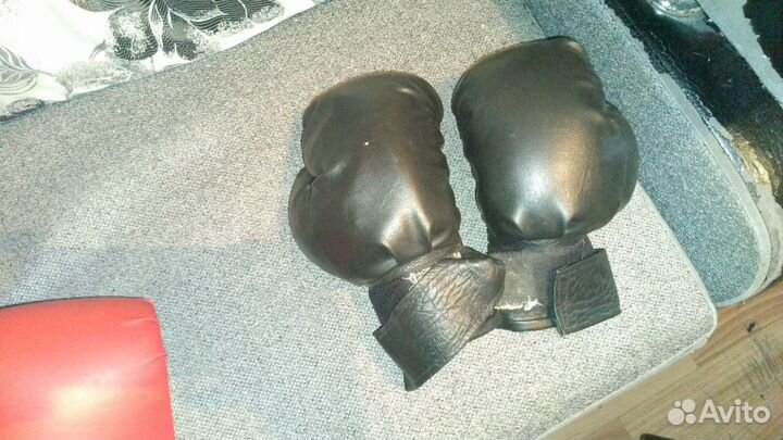 Боксерские перчатки(для подростка и взр.) и шлема