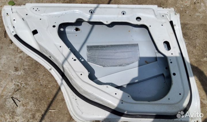 Дверь задняя левая Mercedes CLS 218