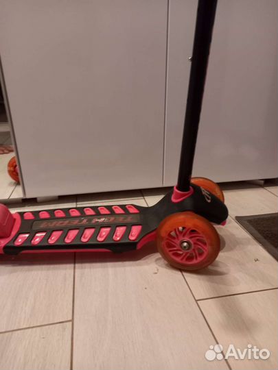 Самокат детский трехколесный