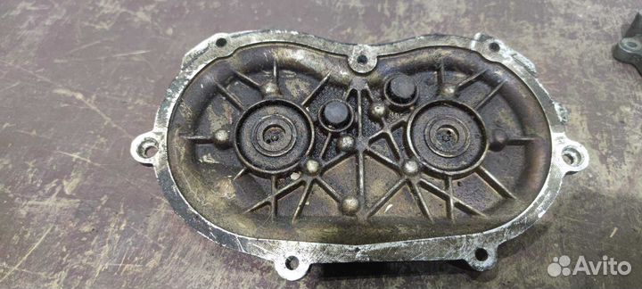 Крышка двигателя передняя правая Mercedes-Benz