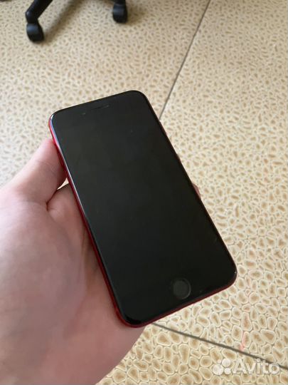 Телефон iPhone 8 64 gb RED