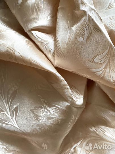 Штора бежевого оттенка