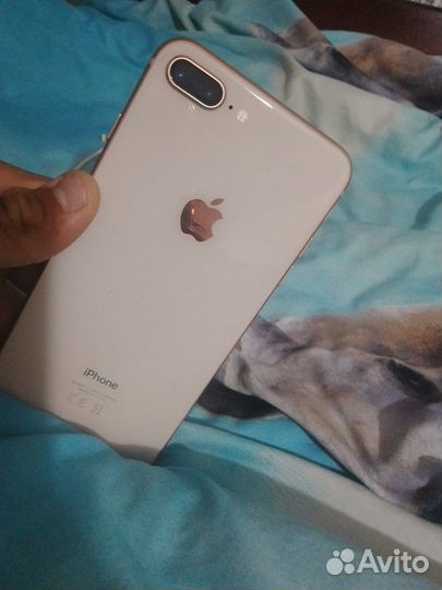 Телефон iPhone 8 plus