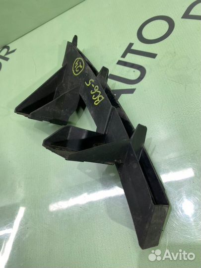 Крепление бампера переднее левое Audi Q7 4L 3.0D