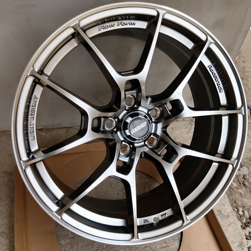 Литые диски RAYS GT090 8×R18 5×114.3