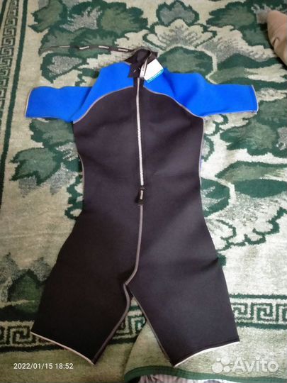 Гидрокостюм