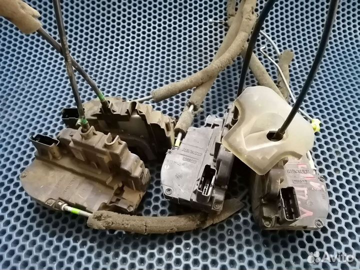 Замок задний Nissan Qashqai