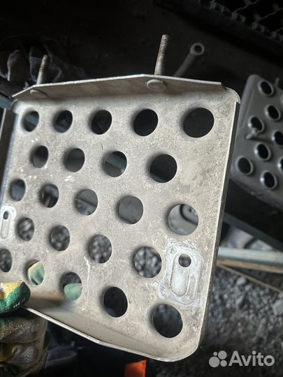 Renault midlum R22,5 площадка верхней ступеньки