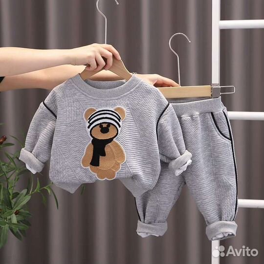 Детский костюм (кофта + штаны)
