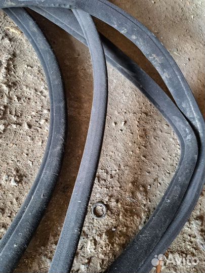 Уплотнитель двери BMW E65