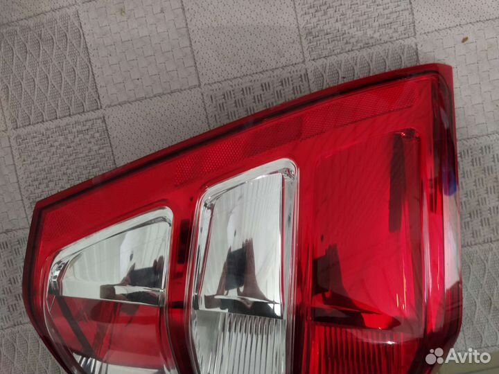Фонарь задний левый Suzuki grand Vitara