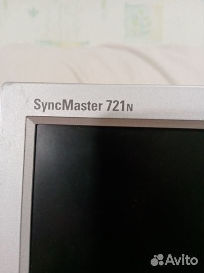 ViewSonic VE710s,Samsung