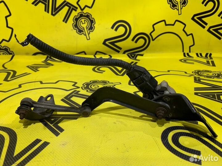 Датчик положения кузова задний Toyota Wish ZNE10