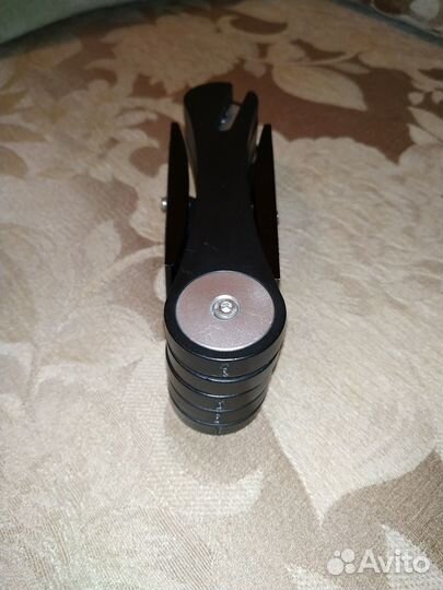 Плечевой упор для камеры