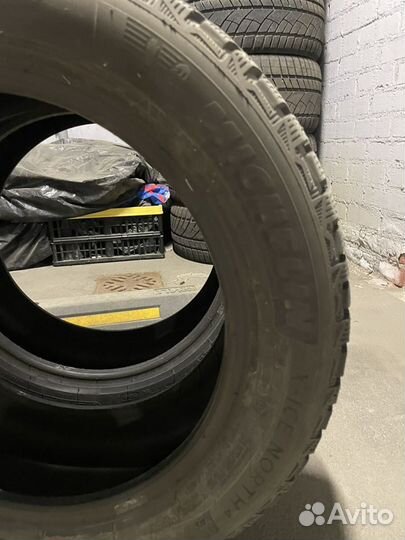 Michelin X-Ice North 4 225/55 R17