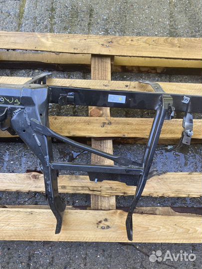 Поперечина передней панели Audi A4 B9 A5 F5 8W