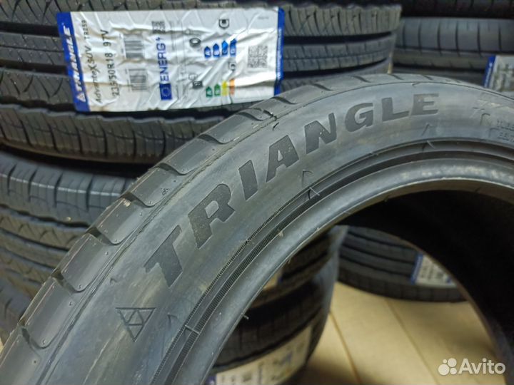 Triangle EffeXSport TH202 255/45 R19 104Y