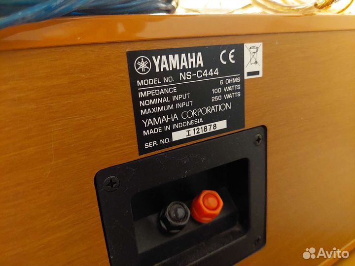 Акустические колонки yamaha