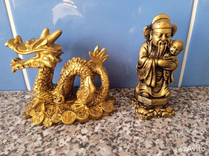 Сувениры статуэтки