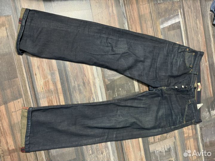 Джинсы levis