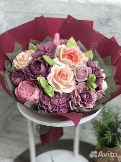 Букет с зефирными розами на день рождения