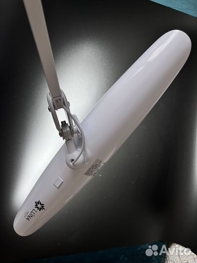 Лампа на струбцине