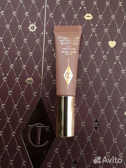 Charlotte Tilbury Румяна pillow talk