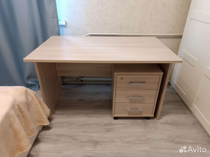 Компьютерный стол новый