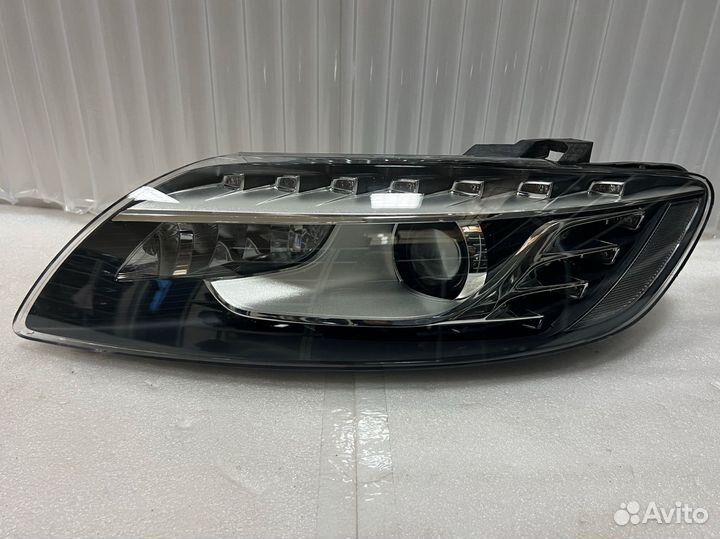 Левая фара Audi Q7 4L неадаптив