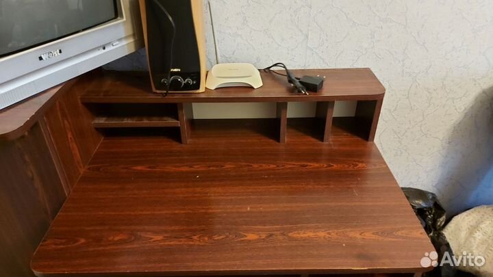 Компьютерный стол