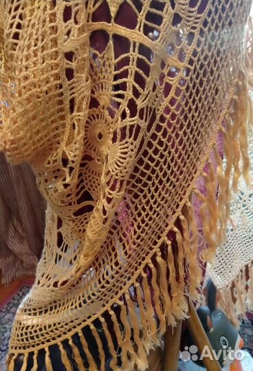 Нарядная шаль ручной работы