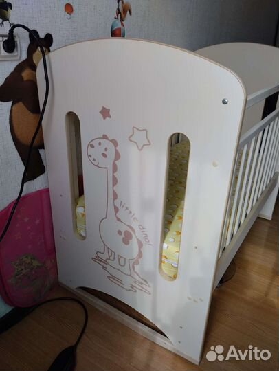 Детская кроватка с матрасом 1500 и качели 1000