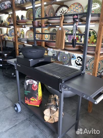 Мангал на колесах с навесом