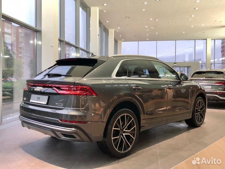 Audi Q8 3.0 AT, 2022