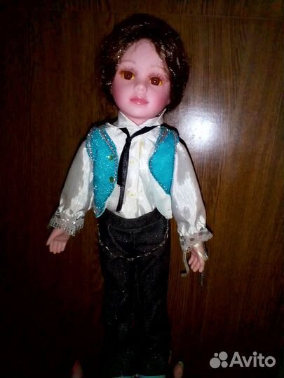 Кукла фарфоровая коллекционная новая 40 см