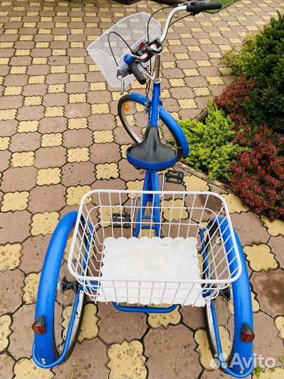 Взрослый трехколесный велосипед