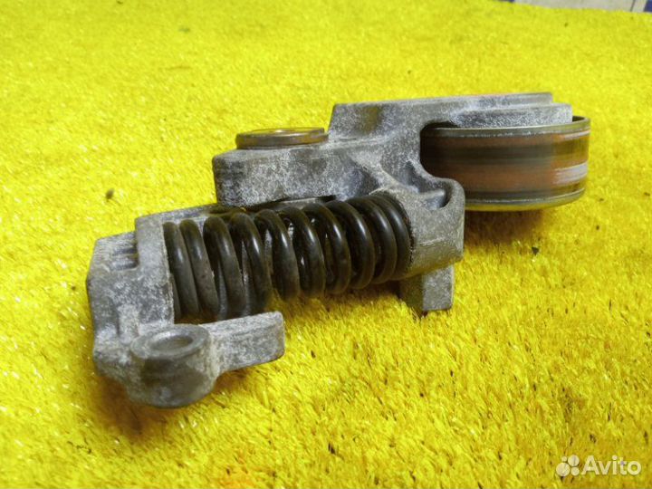 Натяжитель ремня генератора передний Lexus/Toyota