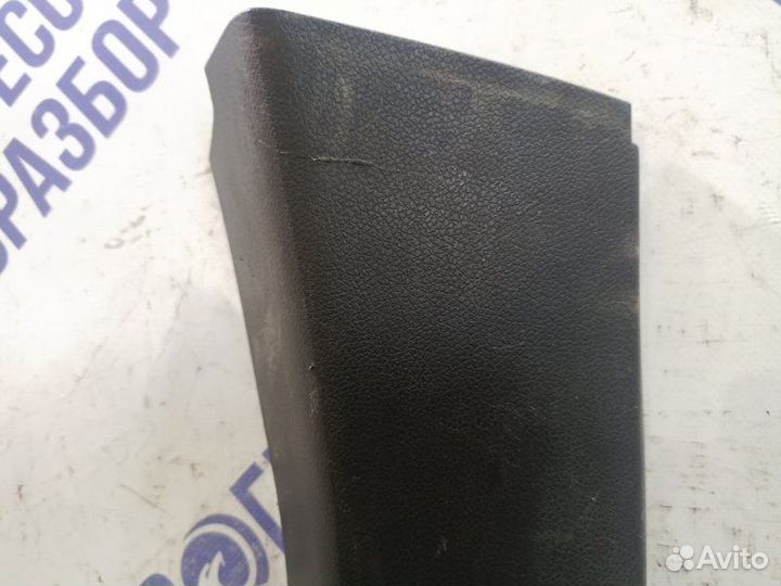 Накладка багажника задняя правая Ford Fusion