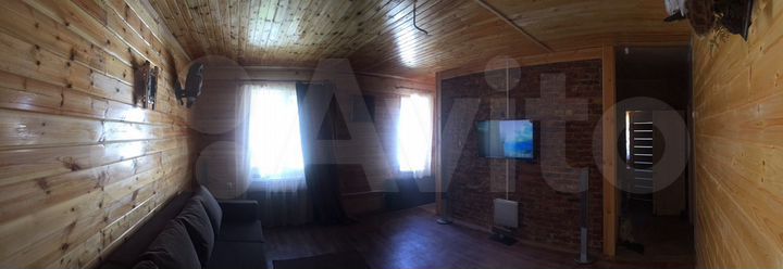 Дом 100 м² на участке 6 га