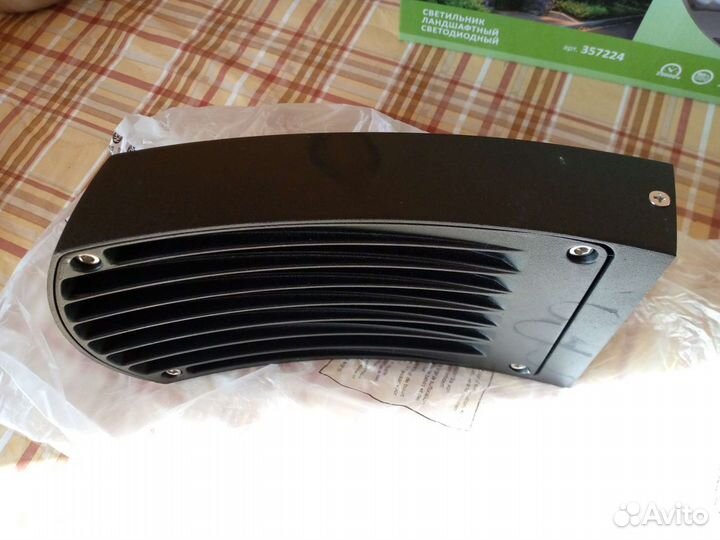 Светильники уличные светодиодные. Люстры хрусталь