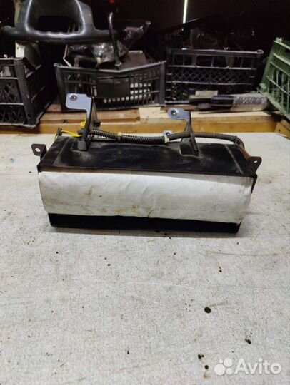 Подушка безопасности пассажирская Dodg intrepid